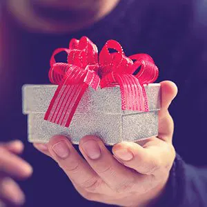 Christmas 2019: अंक ज्योतिष से जानिए, आपके अपनों के लिए कौन सा तोहफा है खास....