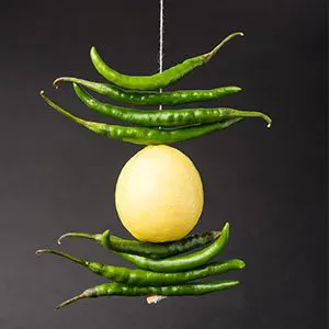 नींबू-मिर्च के टोटके