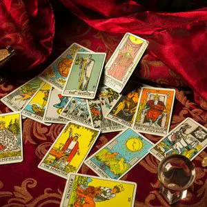ASTROLOGY AND TAROT: Similarities and Differences