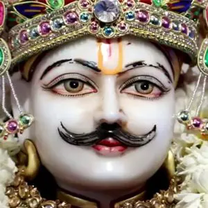 6 Wall Hangings You Should Be Buying This Season!